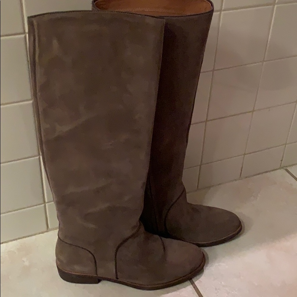 Ugg Suede Boots!